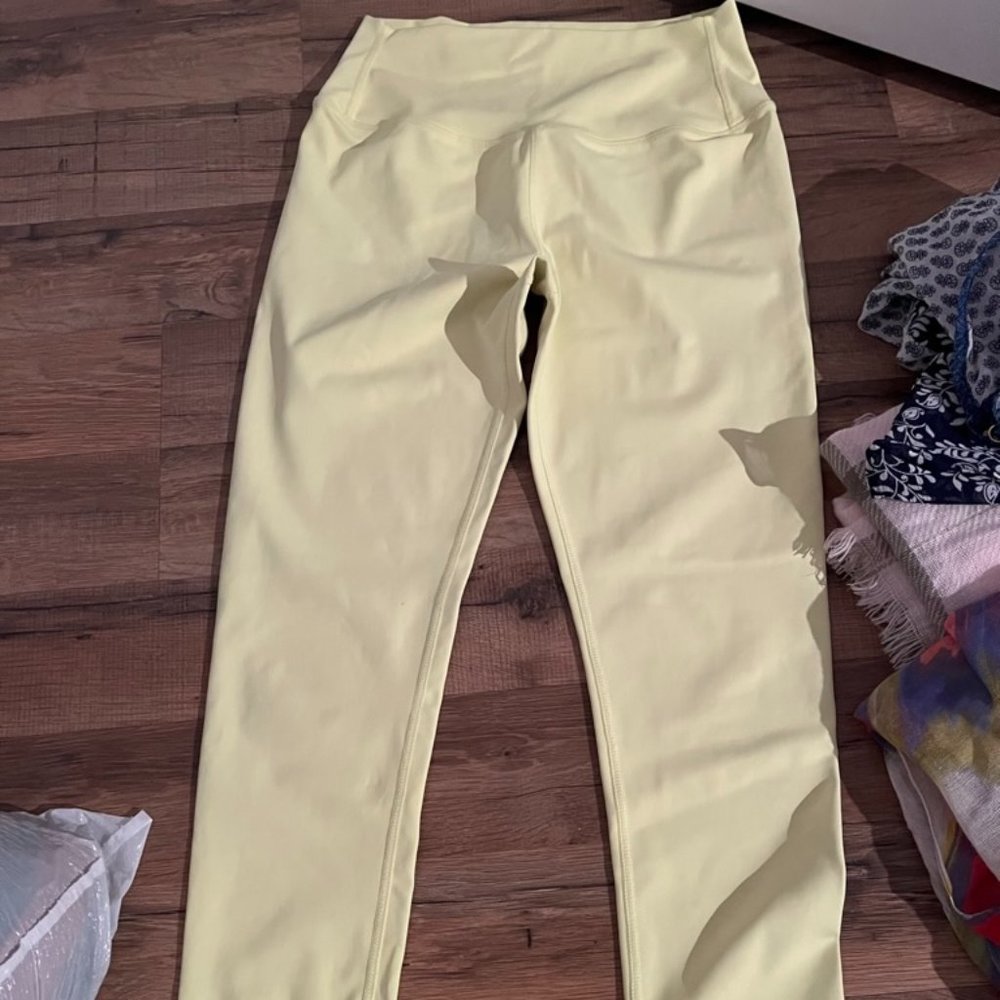 White small leggings